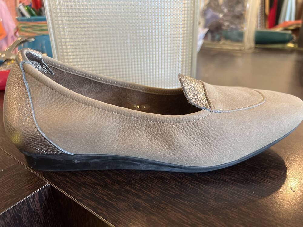 NEW ARCHE women's nikolo moccasin in timber